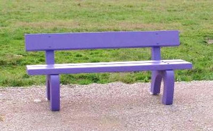 Banc Oméga béton couleur mauve